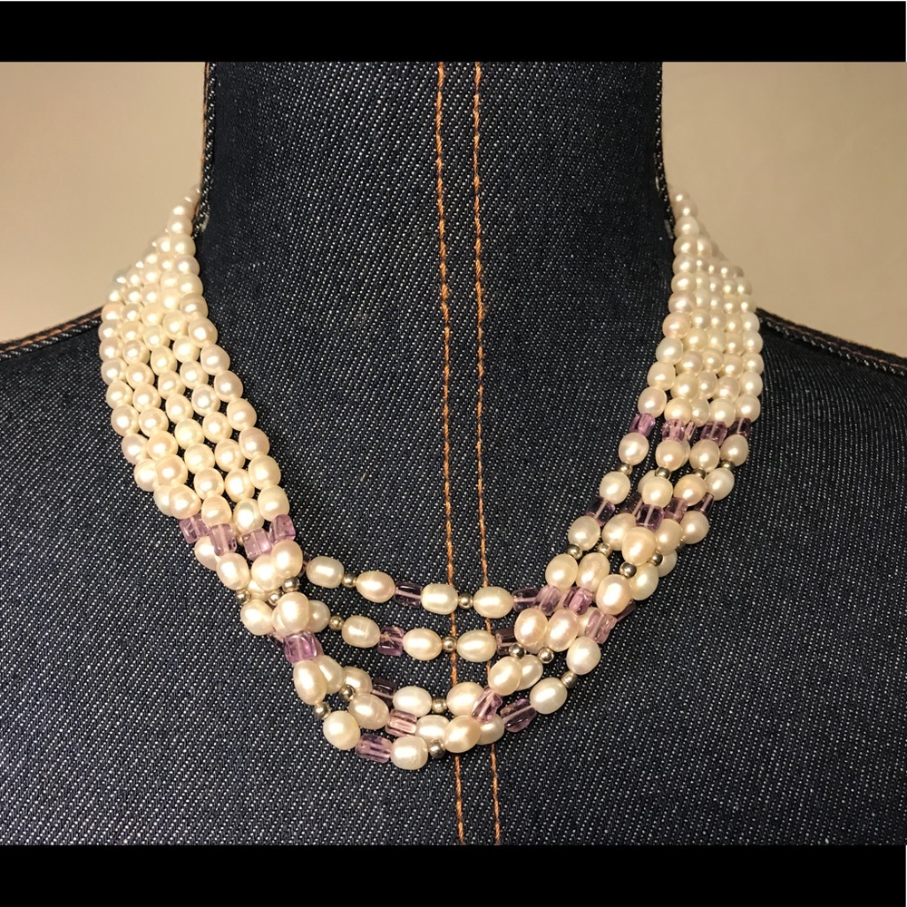 🔥 Multi-layered pearl necklace